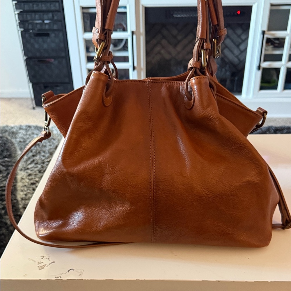 Chic Tan Genuine Italian Leather Shoulder Bag measures 13x18-20x6 inches - Picture 6 of 12